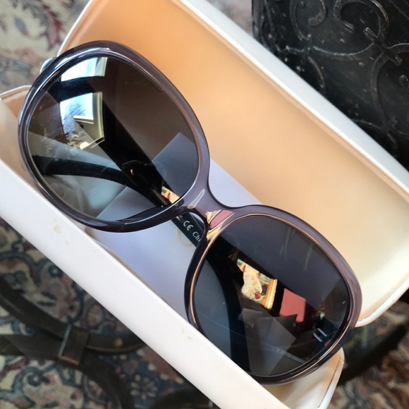 Chloe 2018 - Picture 6 of 8